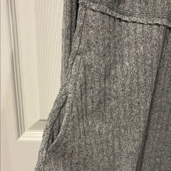 NWOT! Super soft Gray Ribbed Knit Turtleneck Dress - Picture 9 of 9